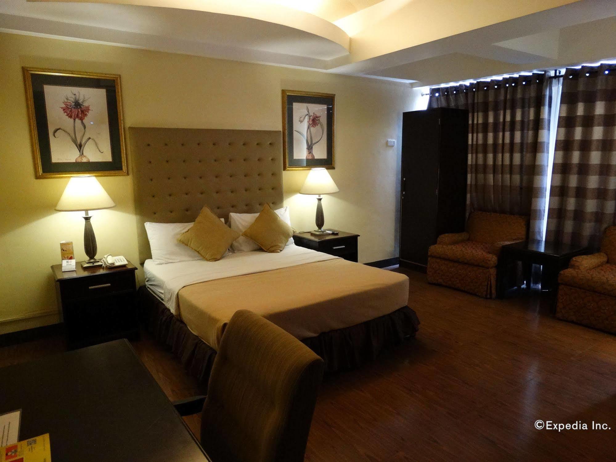 Silver Oaks Suites & Hotel Manila Dış mekan fotoğraf