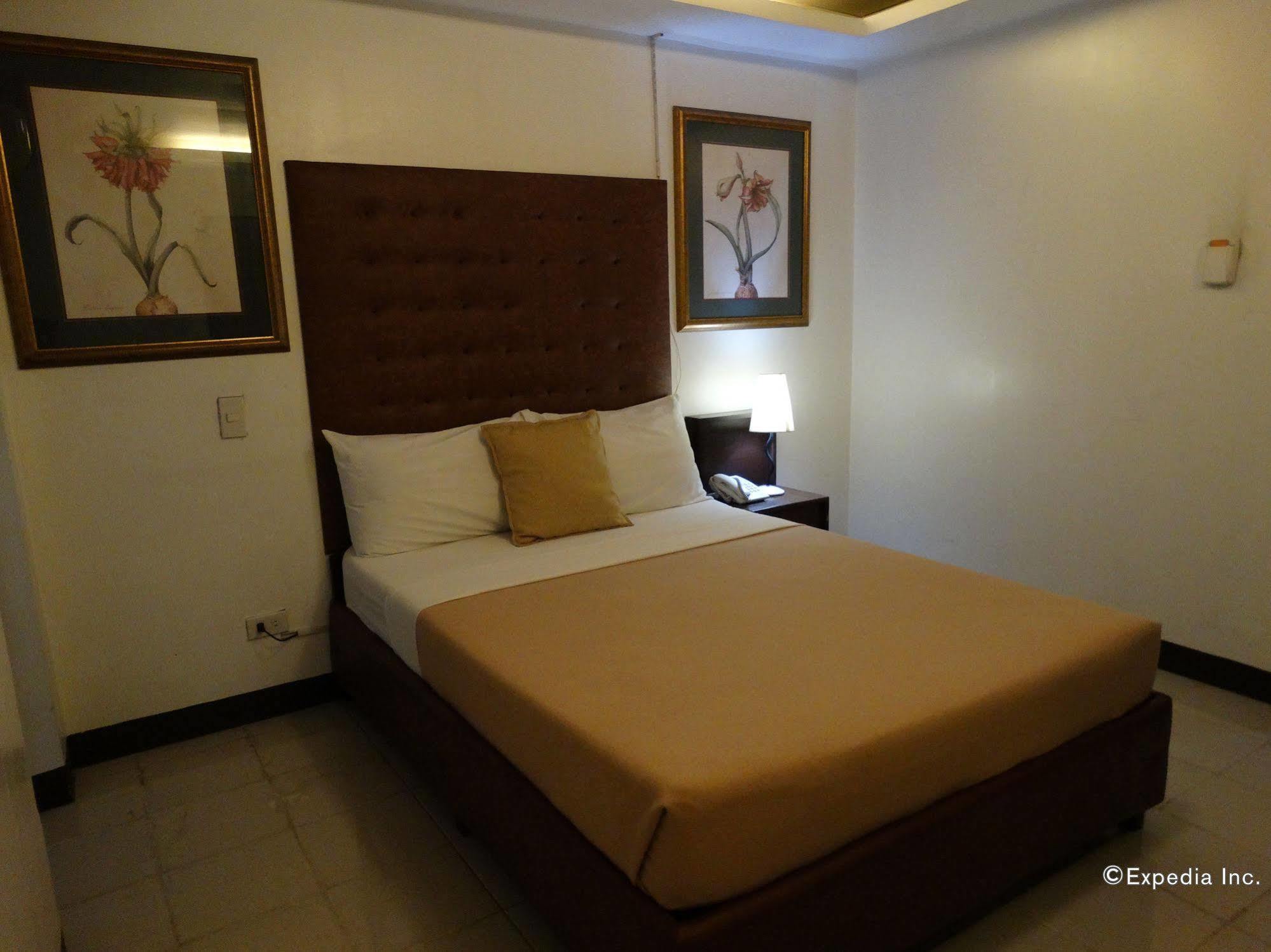 Silver Oaks Suites & Hotel Manila Dış mekan fotoğraf