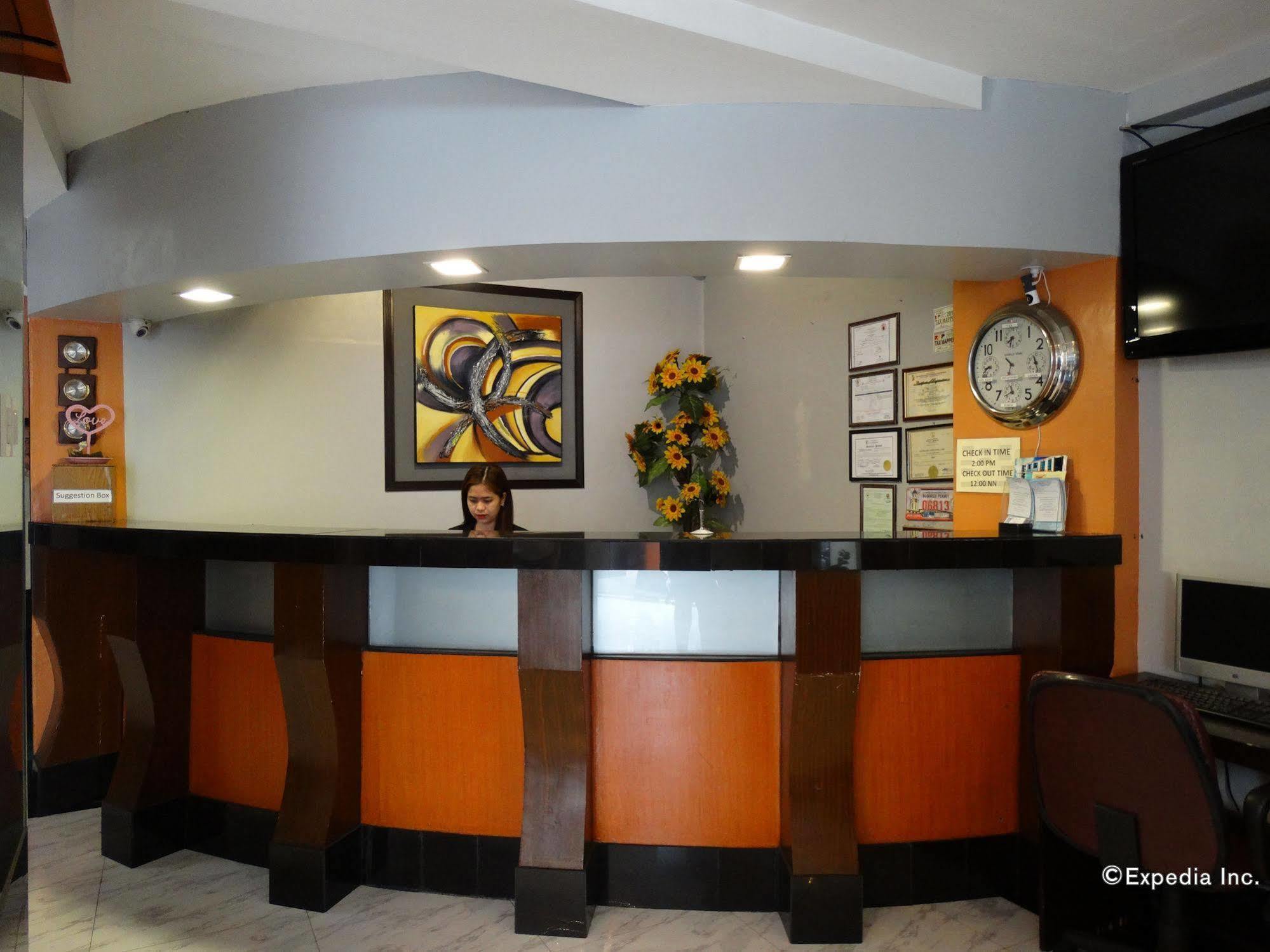 Silver Oaks Suites & Hotel Manila Dış mekan fotoğraf