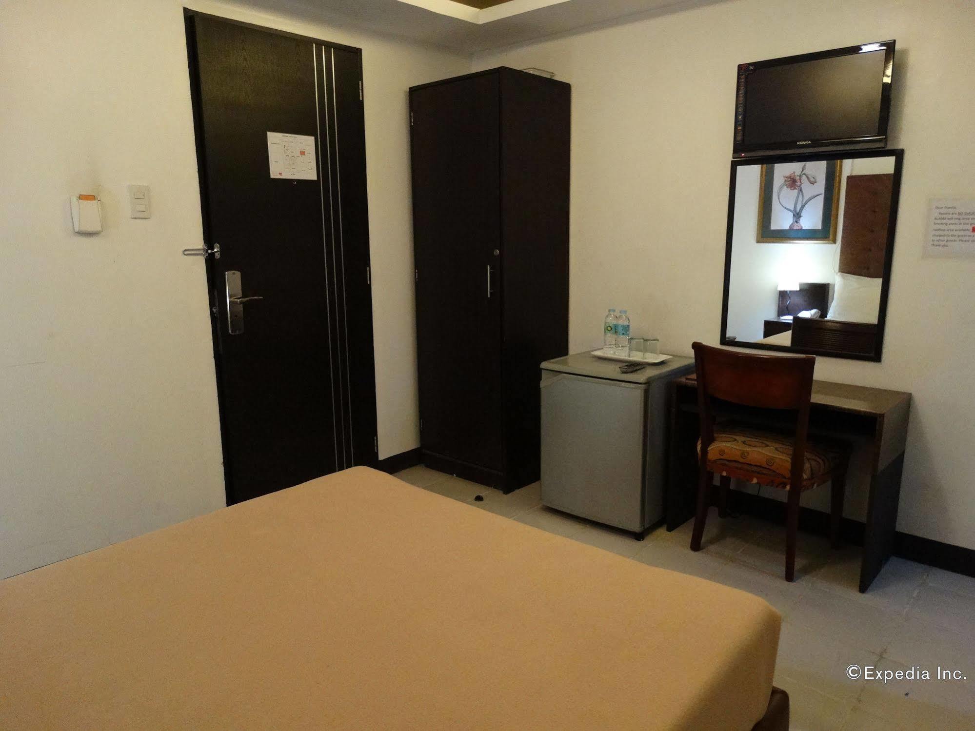 Silver Oaks Suites & Hotel Manila Dış mekan fotoğraf